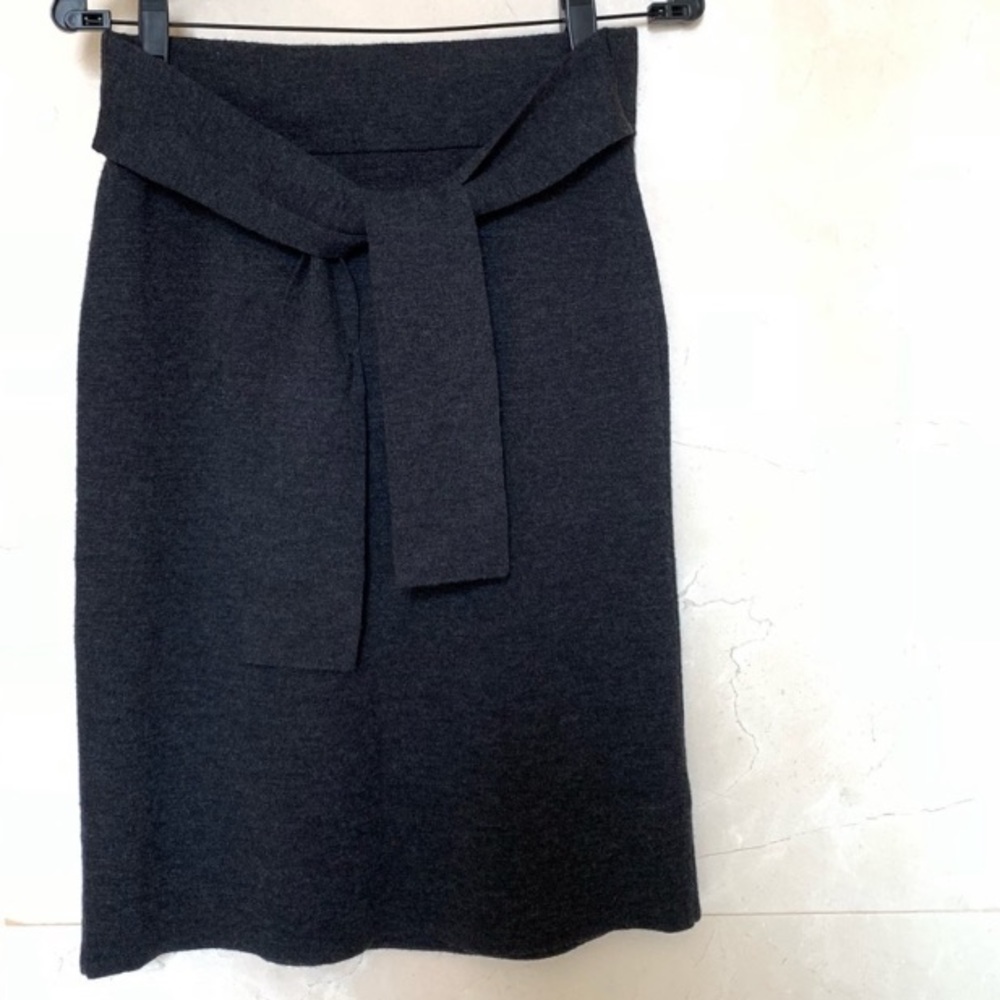 Club Monaco charcoal grey tie mini skirt